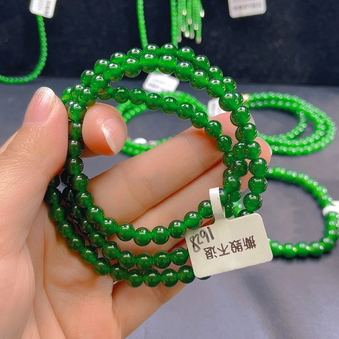 翡翠未镶嵌颈饰卡6