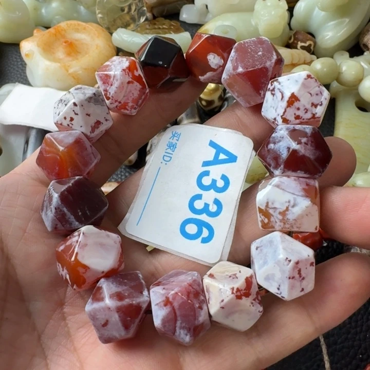 未镶嵌颈饰玛瑙/玉髓