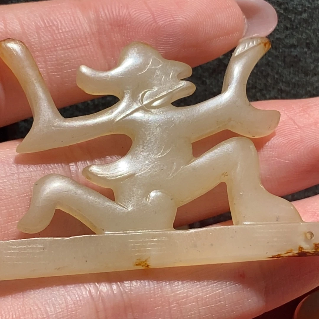 和田玉（糖玉）未镶嵌珠宝奇石雄*