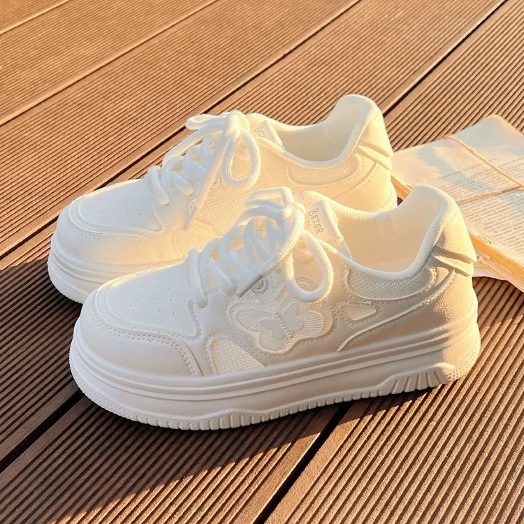 奶呼呼厚底小白鞋女2025新款夏季网面透气休闲鞋女小众百搭板鞋子