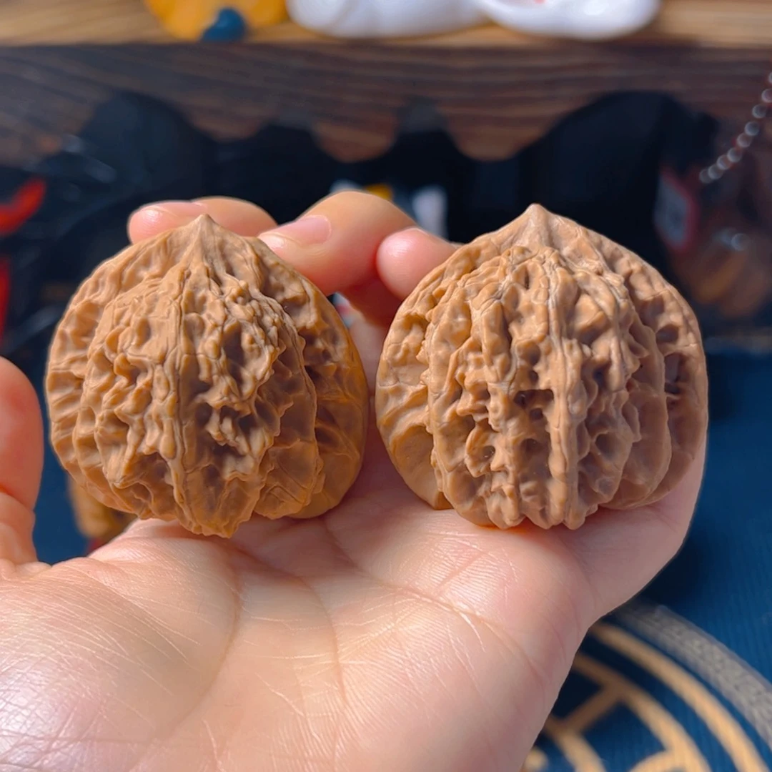 文玩核桃把件盘龙虎头44+