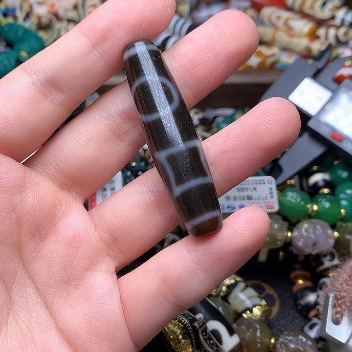 未镶嵌发一条玛瑙/玉髓