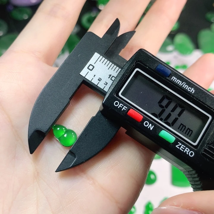 路***嘉翡翠未镶嵌颈饰9.0*5.7*2.4