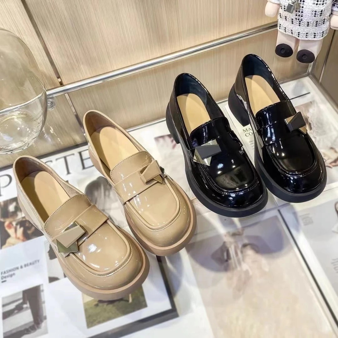 真皮软面圆头乐福鞋女2025年春季新款时尚软底复古英伦风低跟单鞋