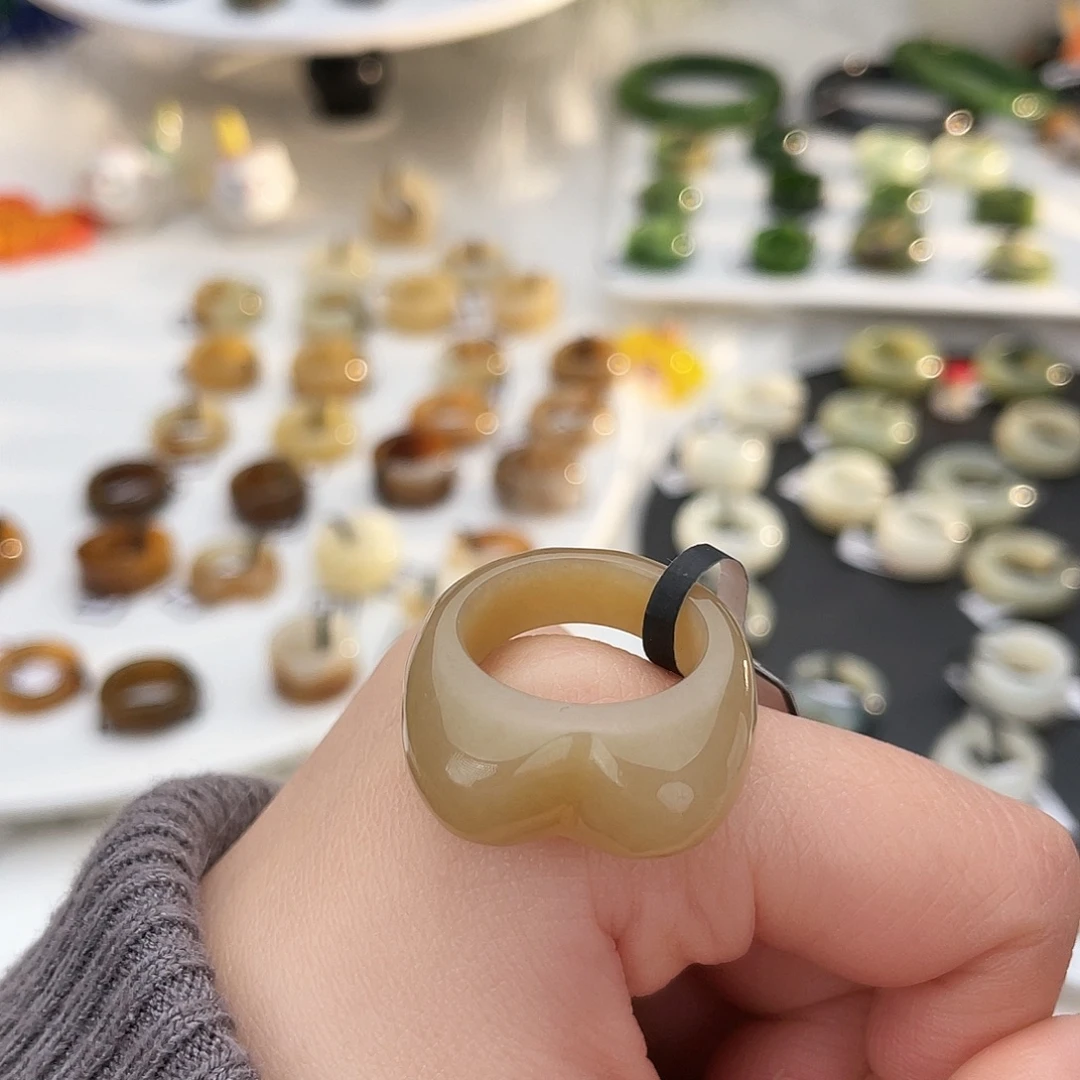 和田玉未镶嵌戒指k53黄糖猫耳18.3mm