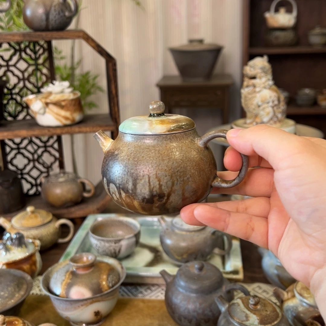 16中白重落灰梨壶
