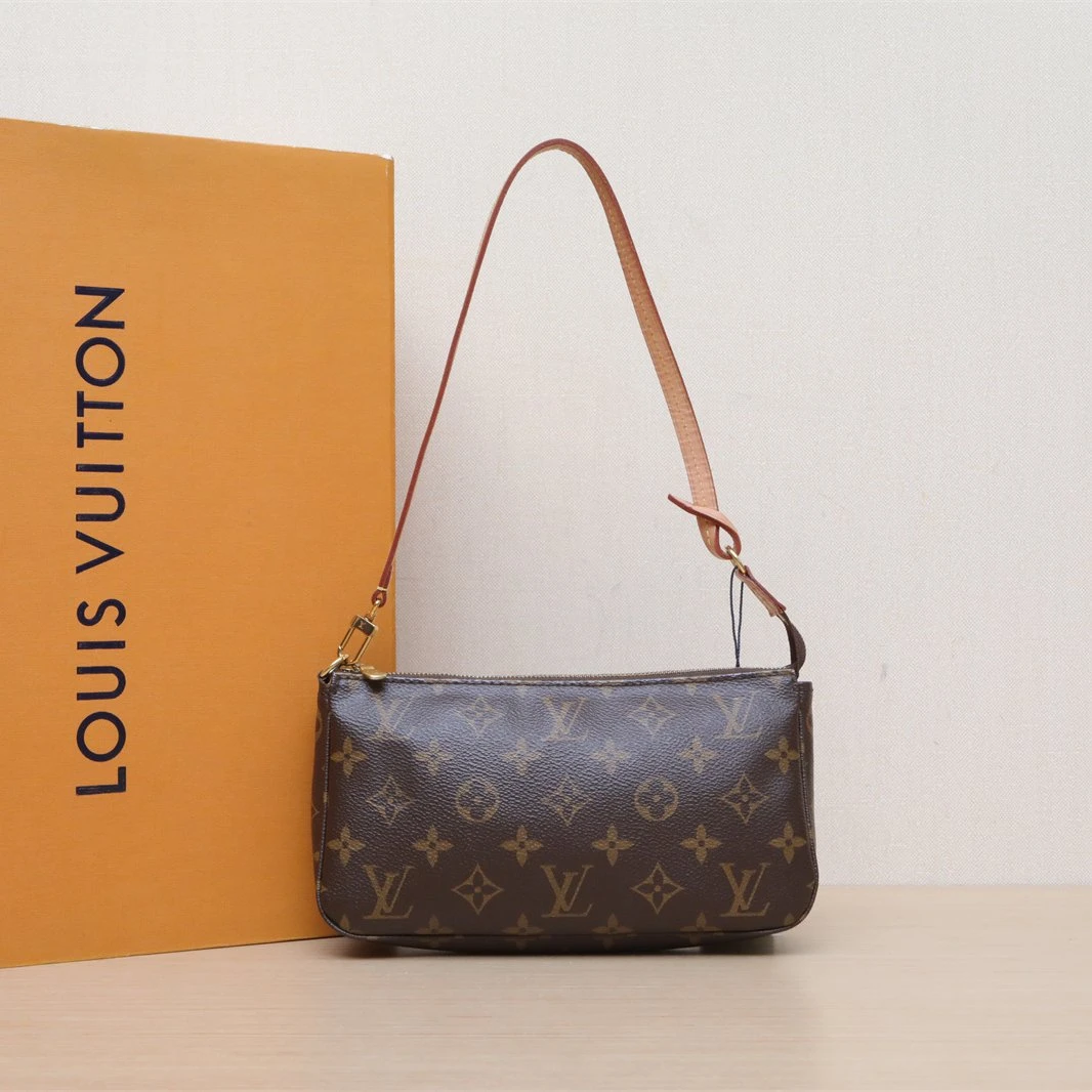 95新 LouisVuitton/路易威登 【黑黑】大麻将包 老花 PVC 金扣