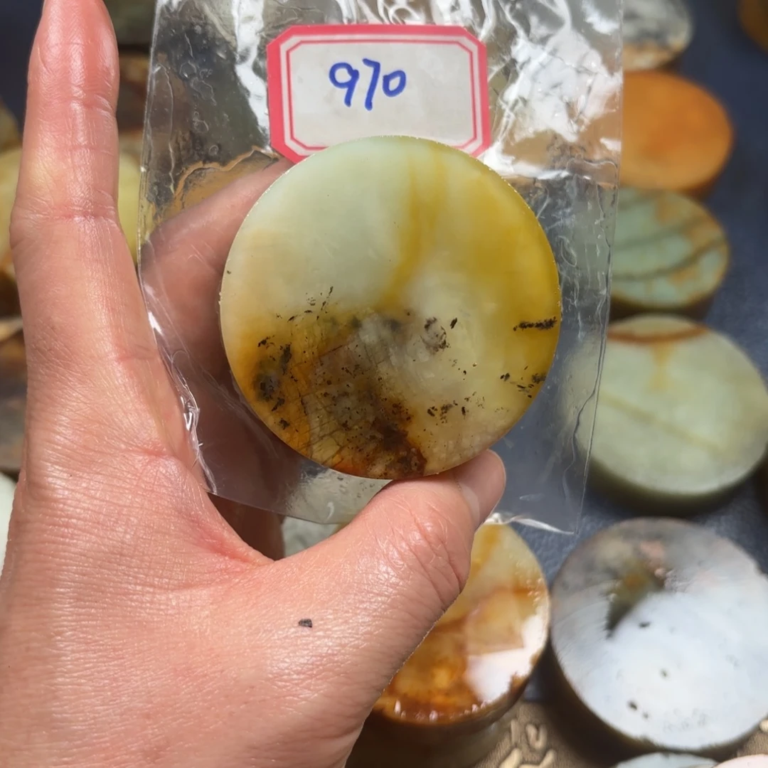 东***西蛇纹石玉未镶嵌珠宝奇石