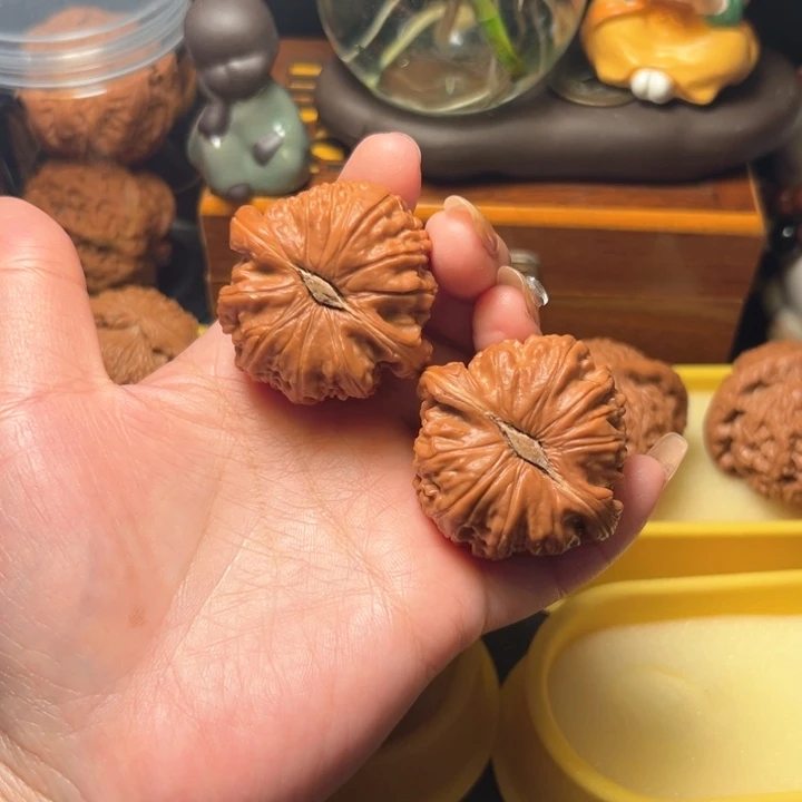 文玩核桃吊坠鹤*山闷白42