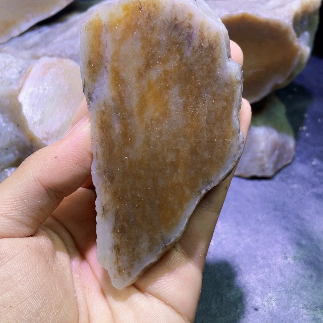 和田玉未镶嵌珠宝半成品