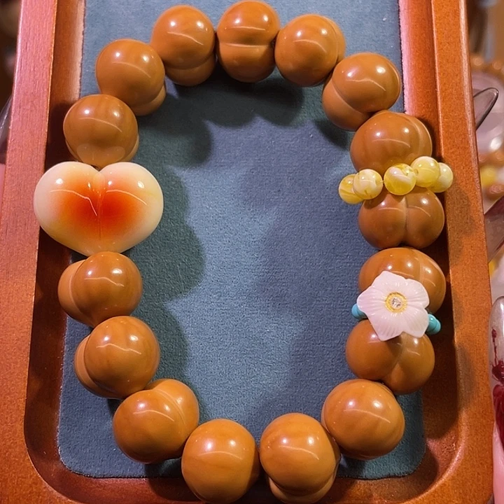 猴头核桃吊坠聚宝盆手工屁桃卡17.5全品无暇