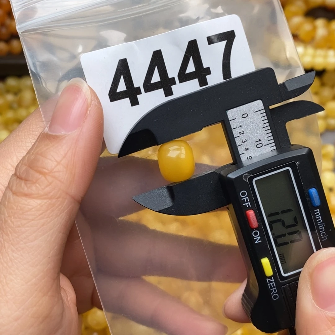 蜜蜡珠宝奇石未镶嵌