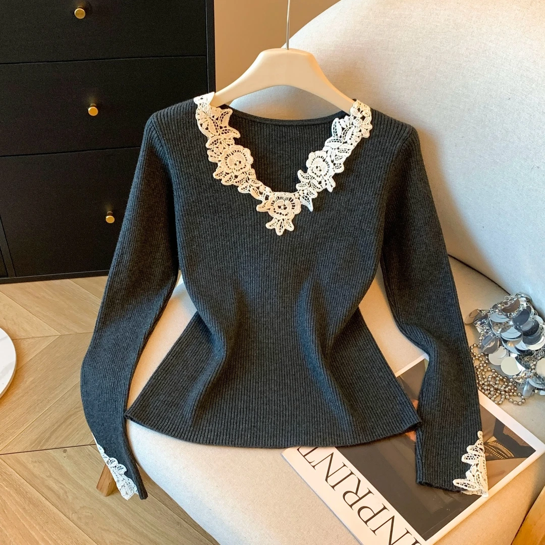 温柔风蕾丝钩花V领针织衫女冬季独特收腰修身显瘦打底上衣打底衫