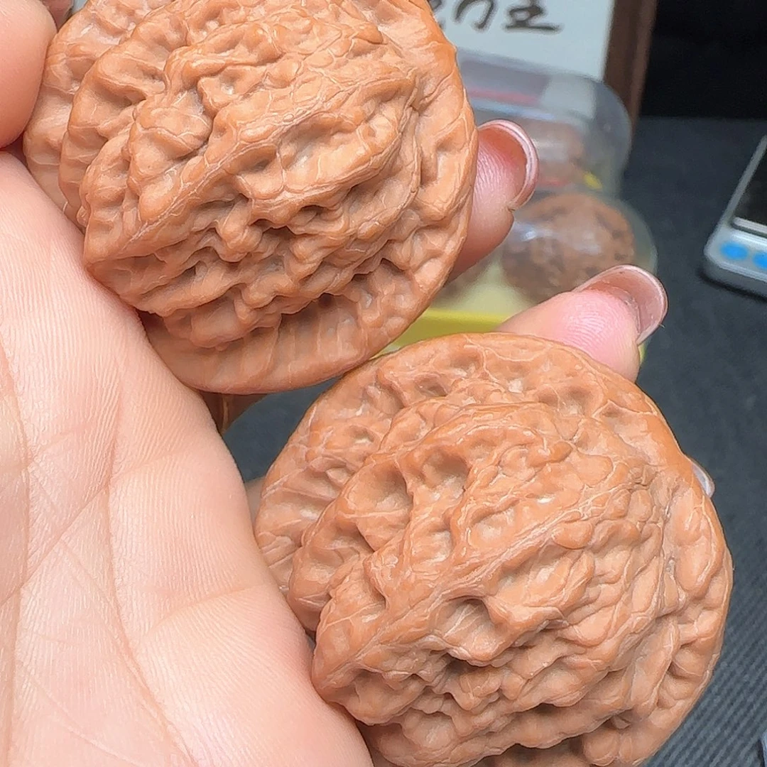 大***鵝文玩核桃吊坠45金公子