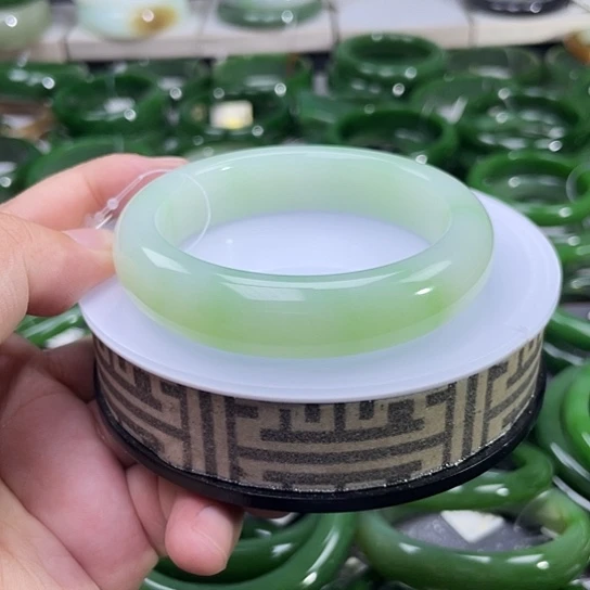 和田玉（翠青玉）手镯未镶嵌