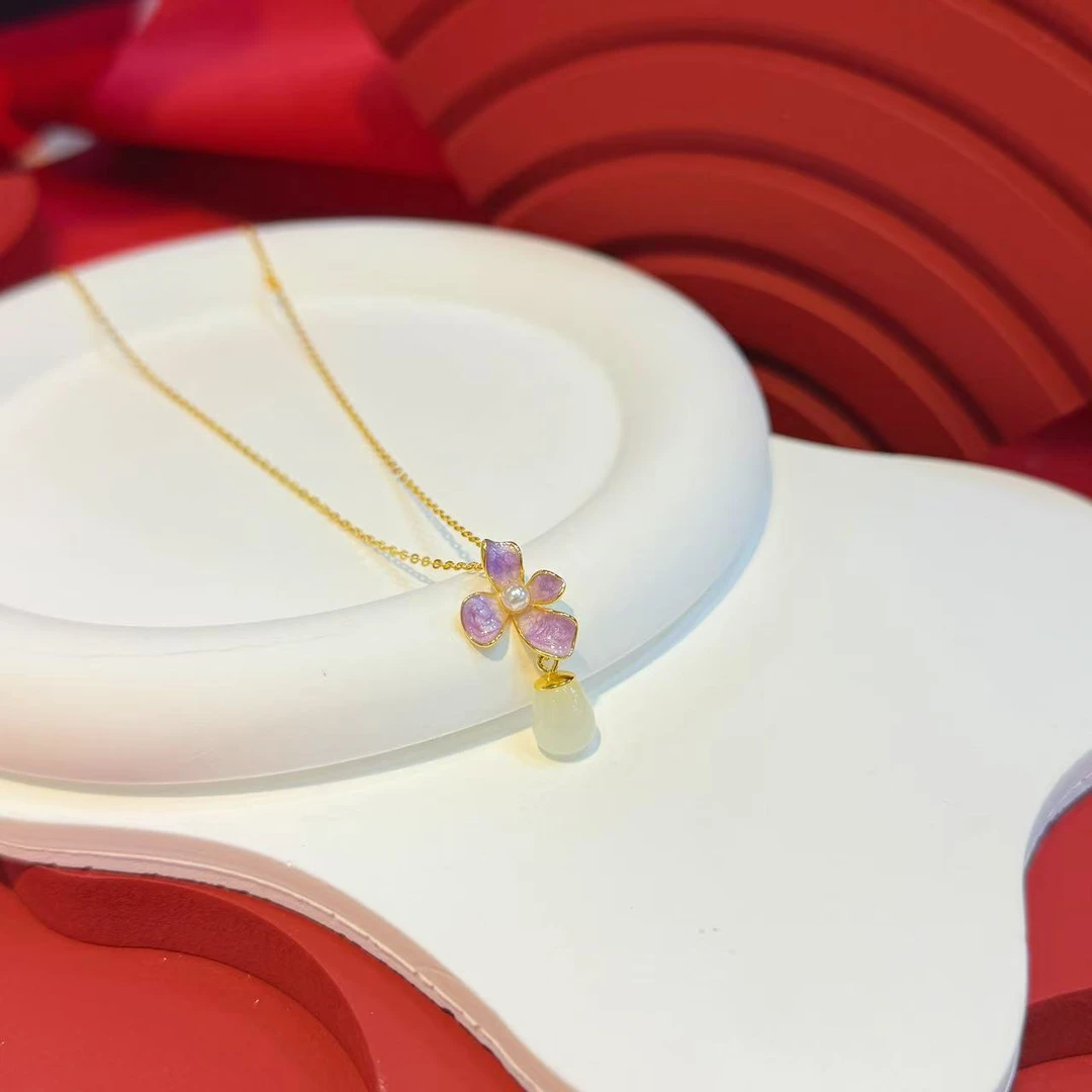 S925银紫藤花镶嵌7*10mm白玉水滴吊坠HNZ11426