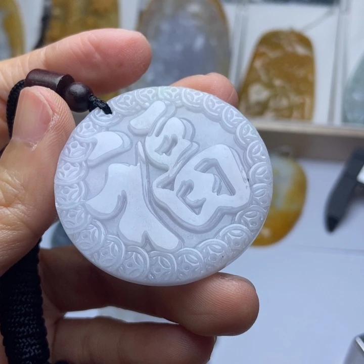 翡翠未镶嵌颈饰q