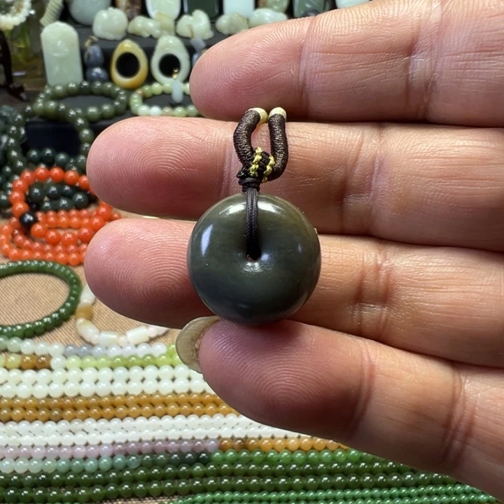 和田玉未镶嵌吊坠(不含链)