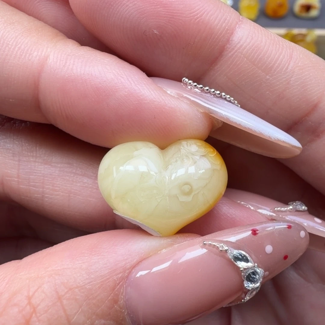 琥珀未镶嵌裸石蜜蜡