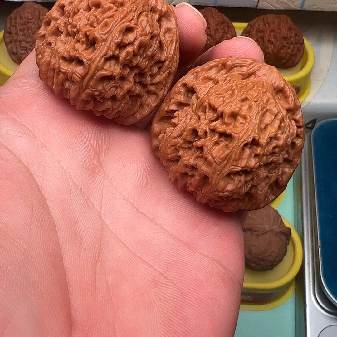 文玩核桃吊坠三角疆41