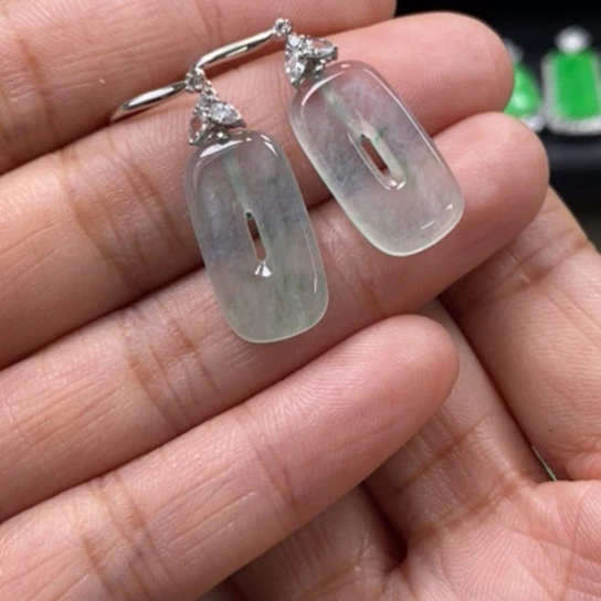 翡翠18K金镶嵌颈饰耳坠