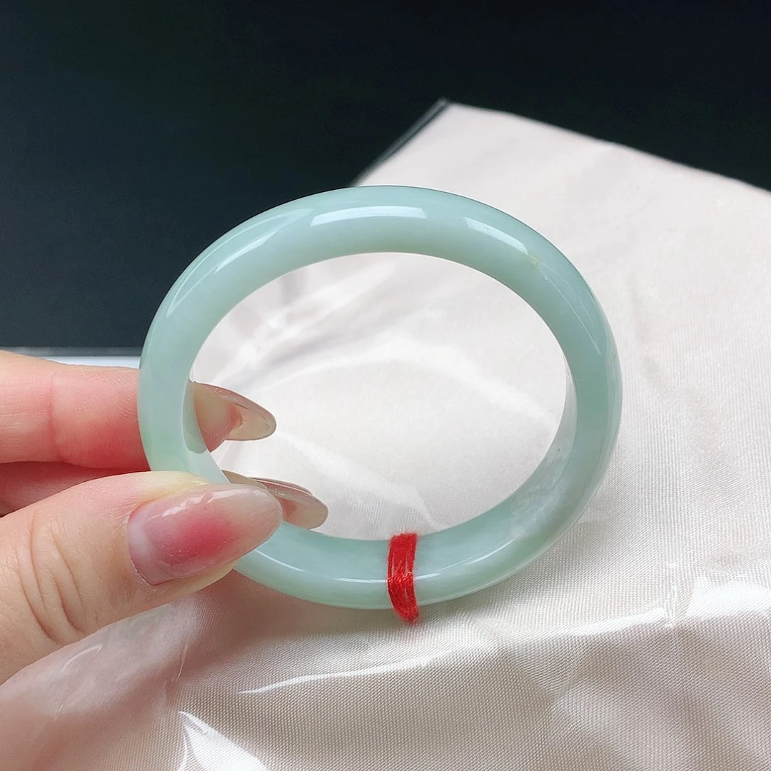 翡翠手镯未镶嵌翡翠053