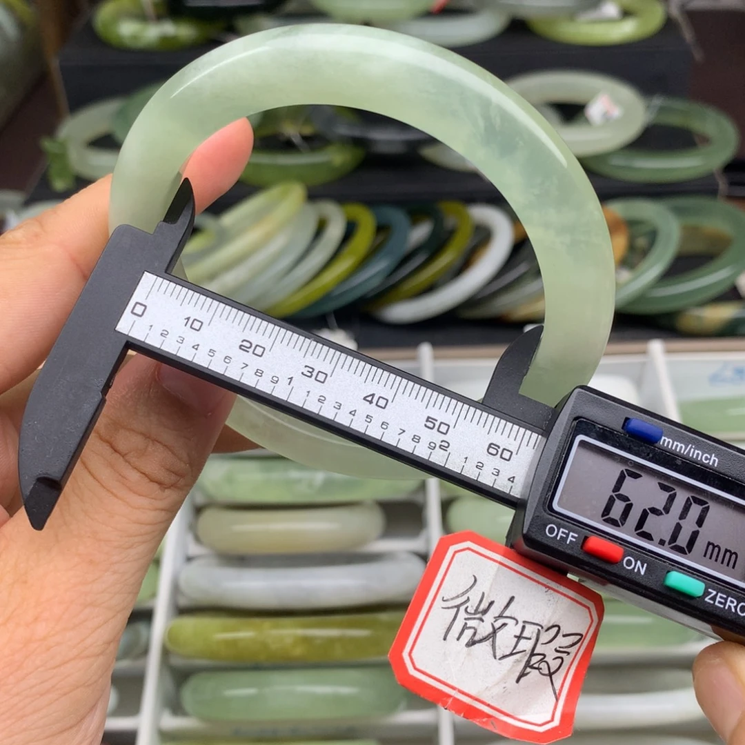 未镶嵌蛇纹石玉手镯673