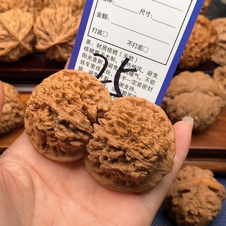 桃核吊坠满天星狮子头45