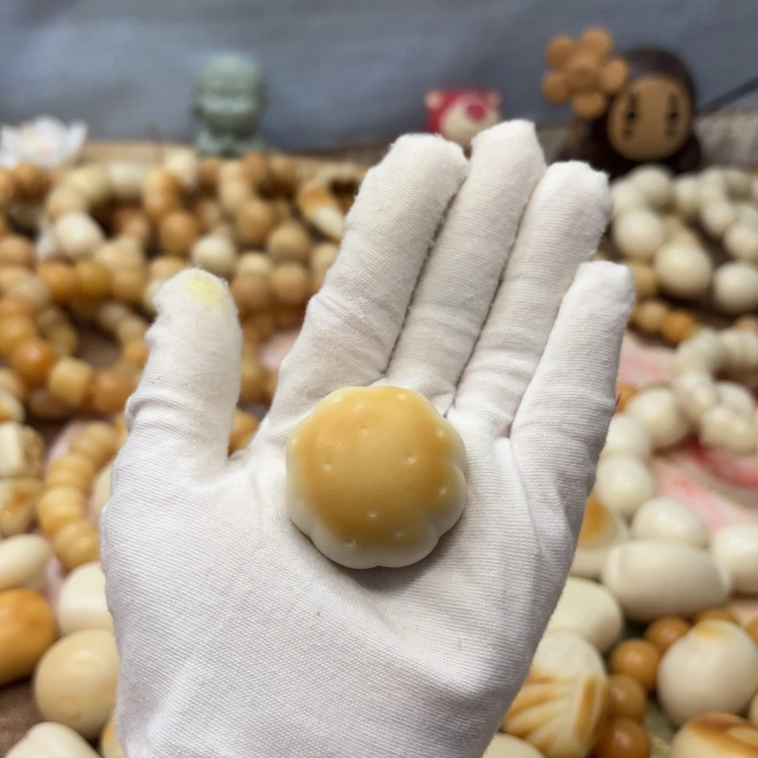 吊坠菩提根/象牙果牙果花卷把件837