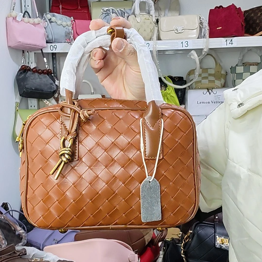 PVC牛津布人造革PU帆布草编牛皮pc超纤皮（革）反绒皮pu