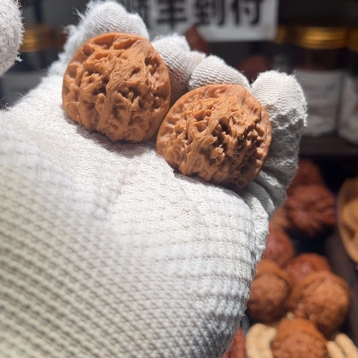 文玩核桃吊坠山一代天地