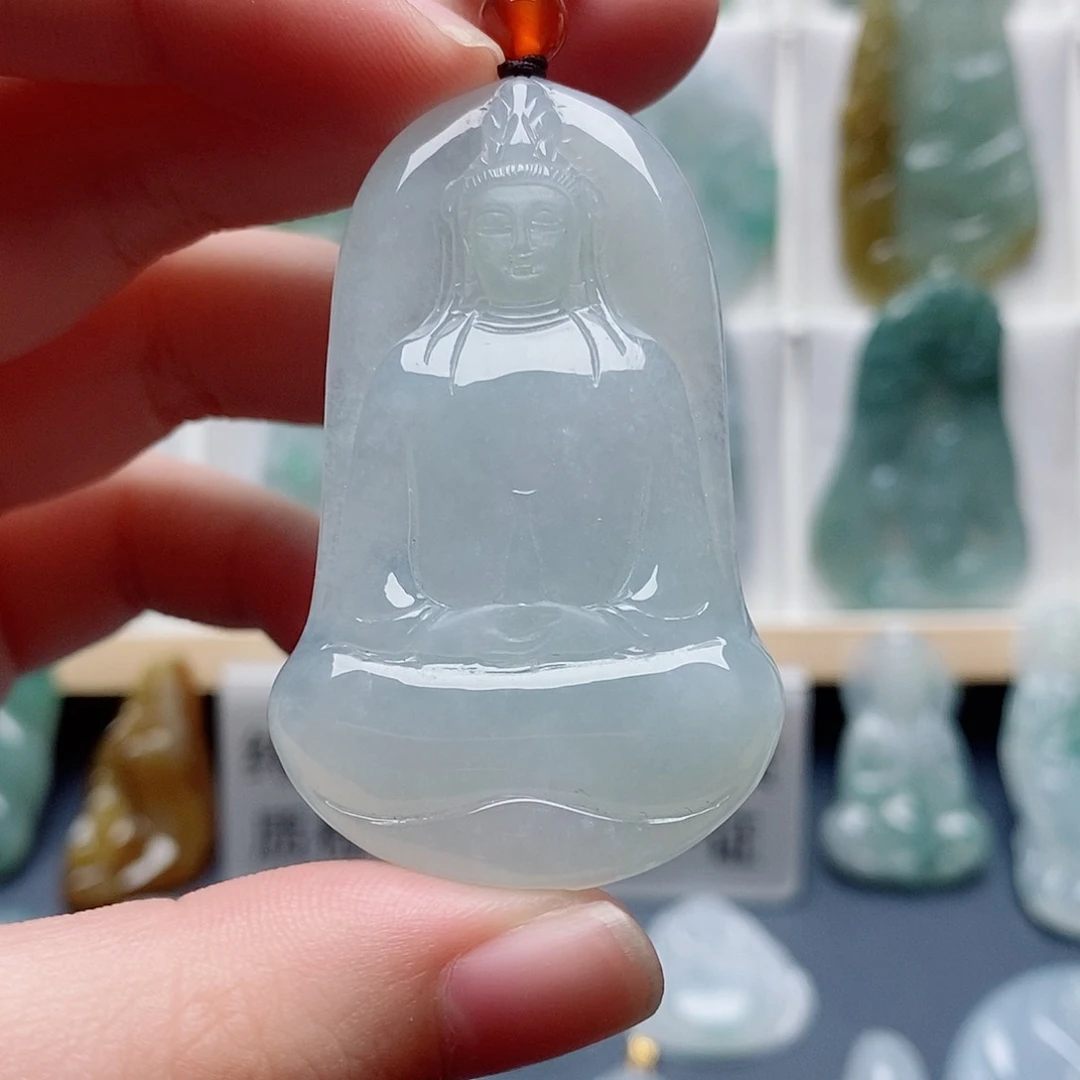 翡翠未镶嵌颈饰素衣观音