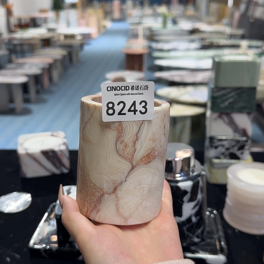 8243贝壳粉圆筒福利