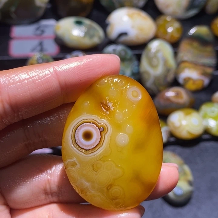 玛瑙/玉髓未镶嵌珠宝奇石87