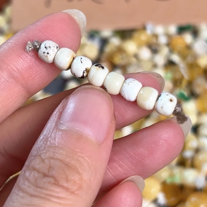 未镶嵌蜜蜡裸石5.5mm一组