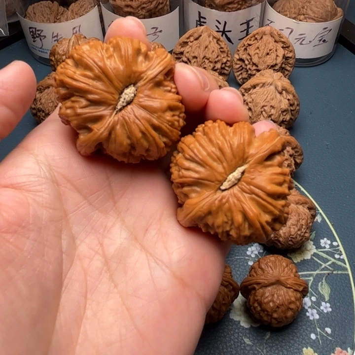 文玩核桃吊坠?***生41闷白