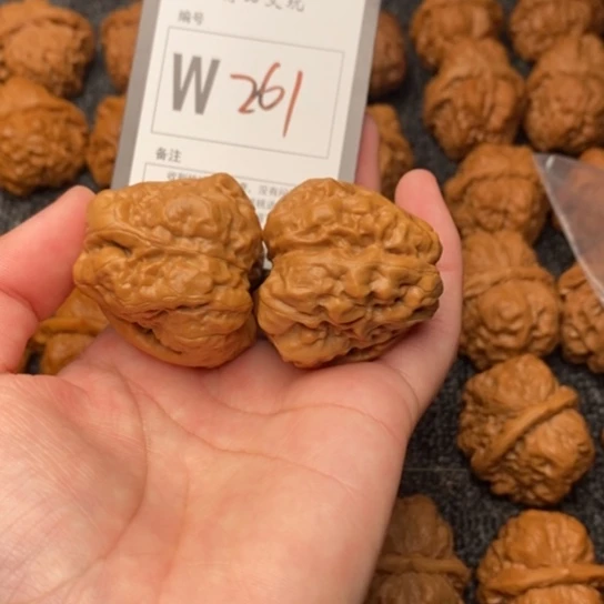 吊坠桃核冷**耶我是第一百38