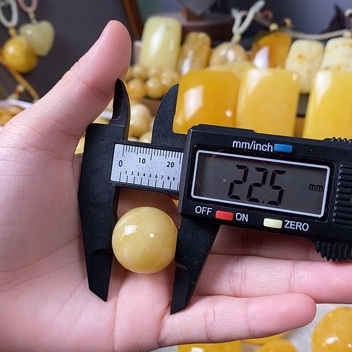 琥珀未镶嵌裸石圆珠