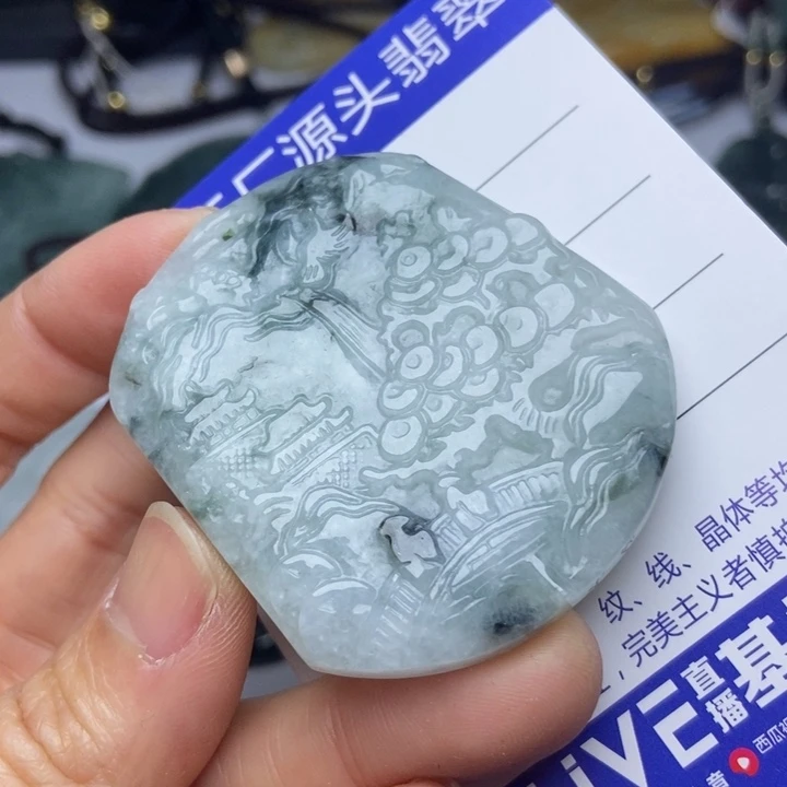 翡翠颈饰未镶嵌翡翠