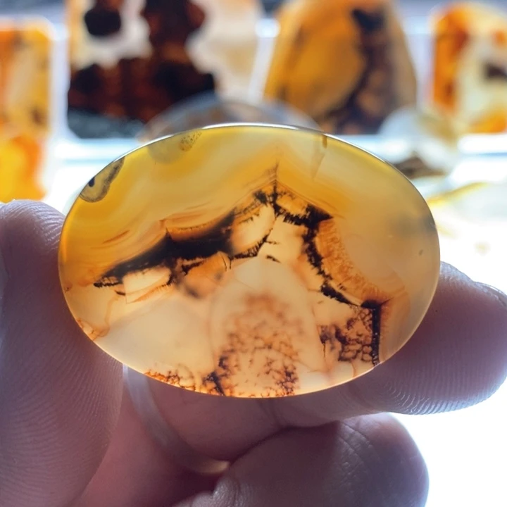 玛瑙/玉髓颈饰未镶嵌