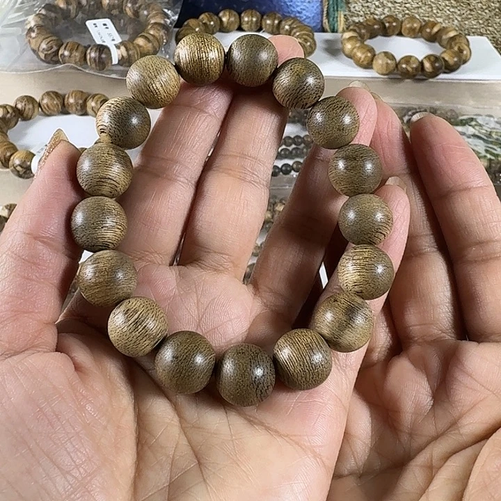 珈***爸手串沉香纹莱老料