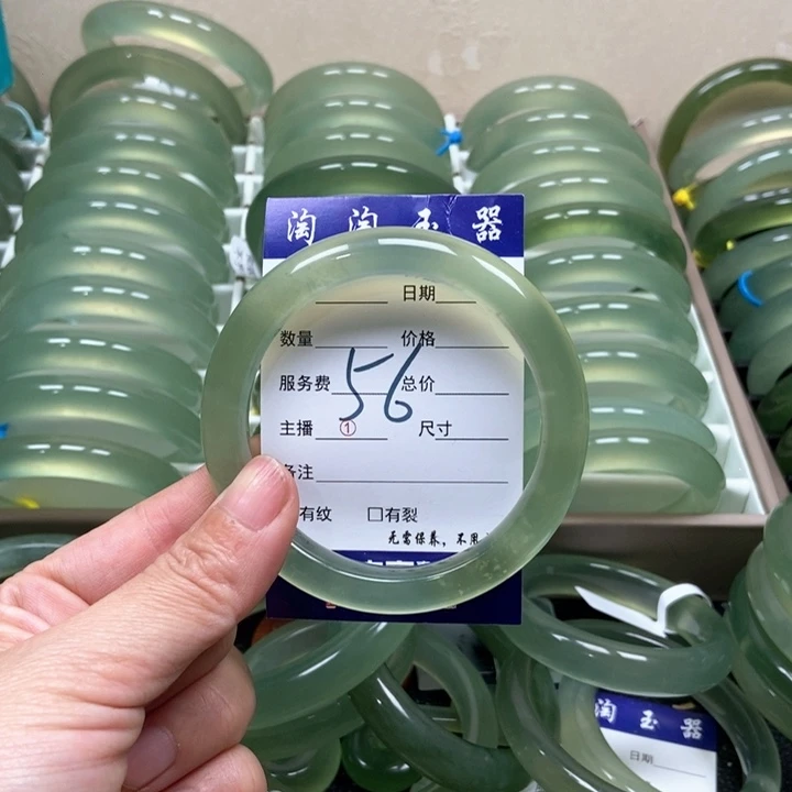 未镶嵌蛇纹石玉手镯河*