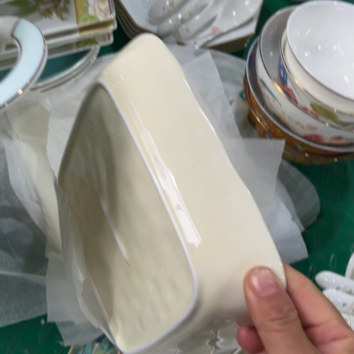 瓷片八寸方深盘四个微瑕