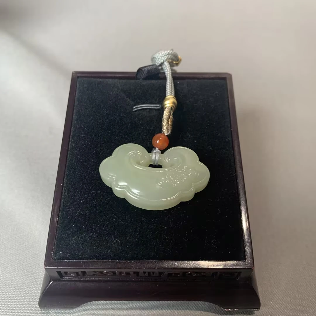 和田玉雕刻平安锁挂件ZY11611