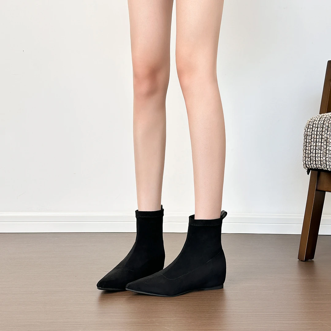 2.5cm内增高尖头瘦瘦靴女绒面软底舒适短靴弹力靴2025新款百搭