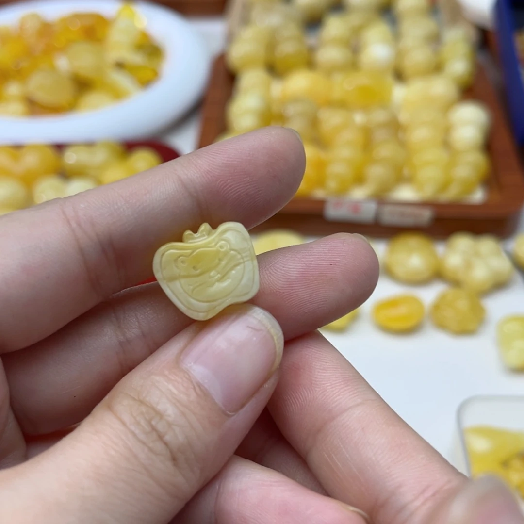 【闪购商品】未镶嵌蜜蜡裸石配饰