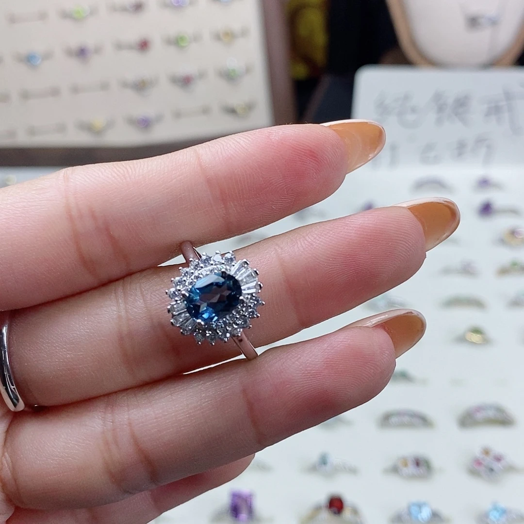 ****豆银S925镶嵌戒指水晶托帕石