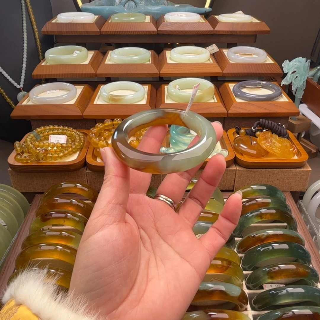 蛇纹石玉未镶嵌手镯54