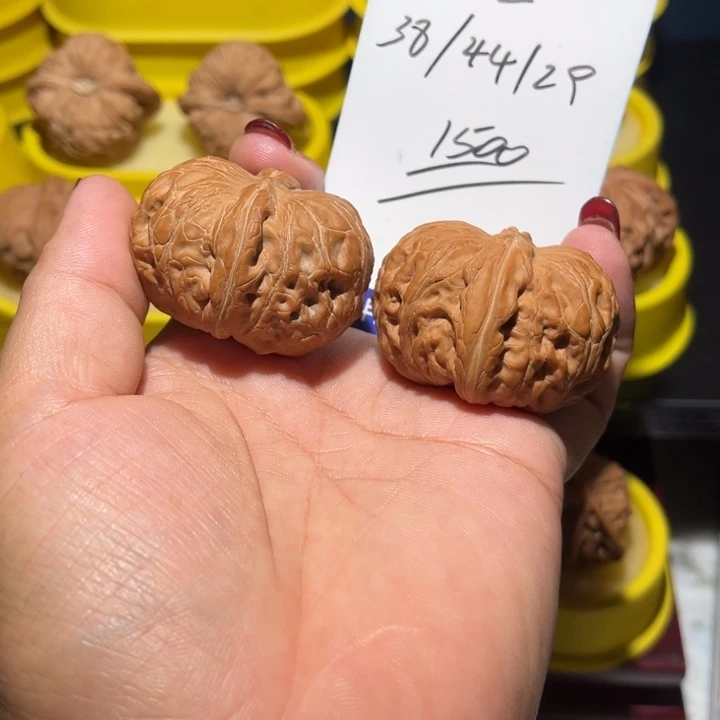 吊坠桃核元宝全品