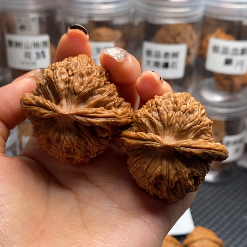【闪购商品】文玩核桃吊坠马老四43